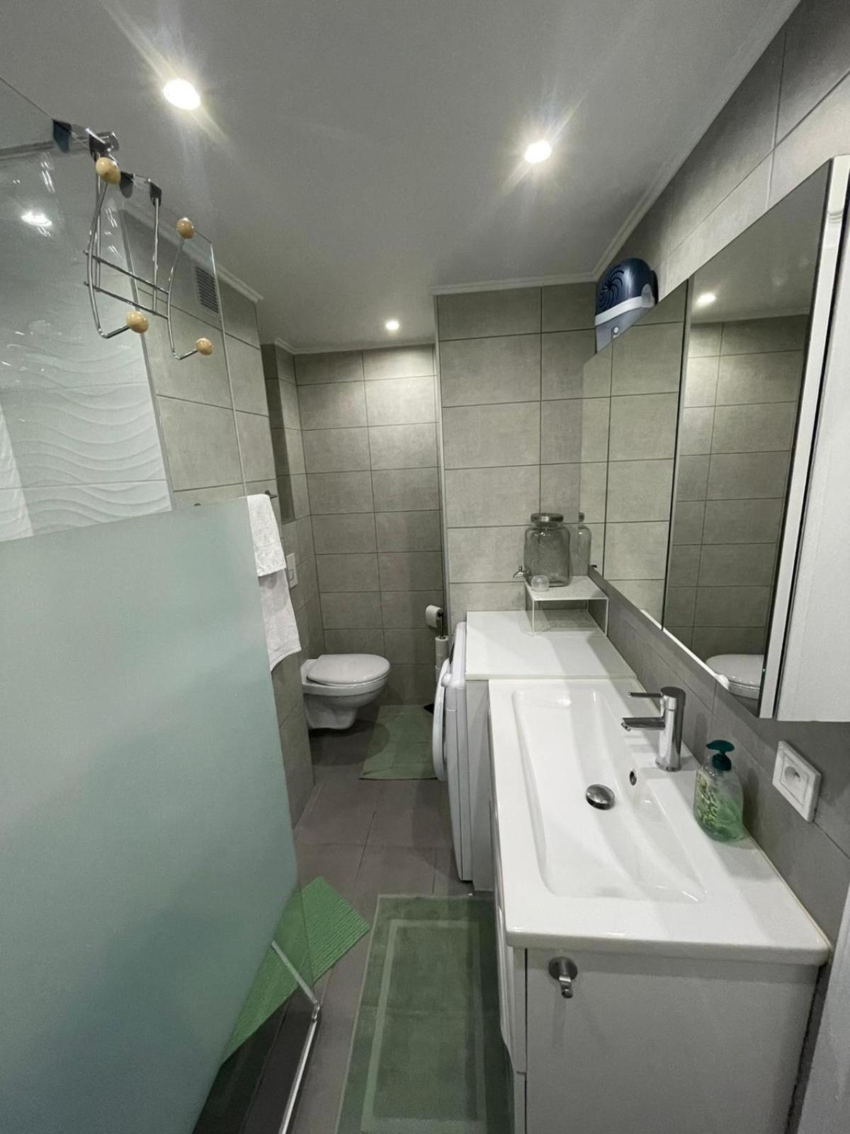 50M2 Climatise Proche Mer Nice Bagian luar foto